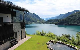 Villa Regina - Lake Ledro Apartments